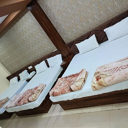 Green Leaf Hotel Ujjain Luaran gambar