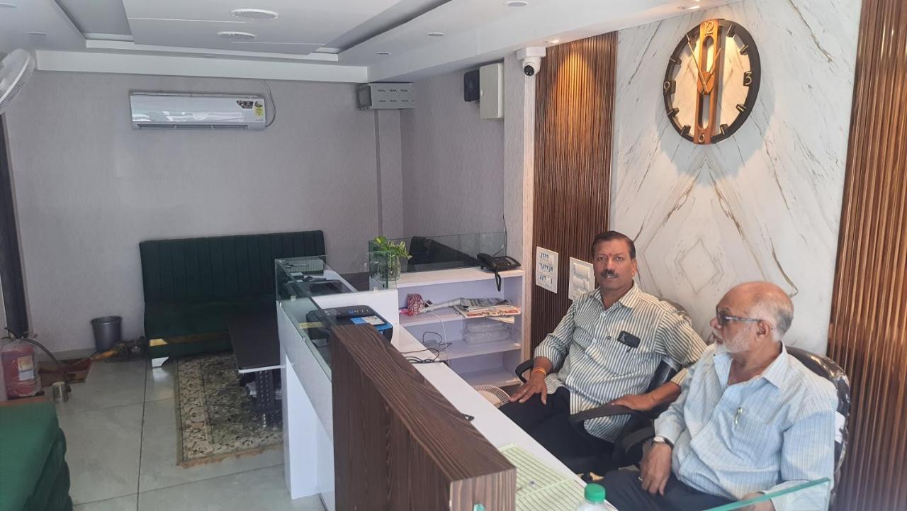 Green Leaf Hotel Ujjain Luaran gambar