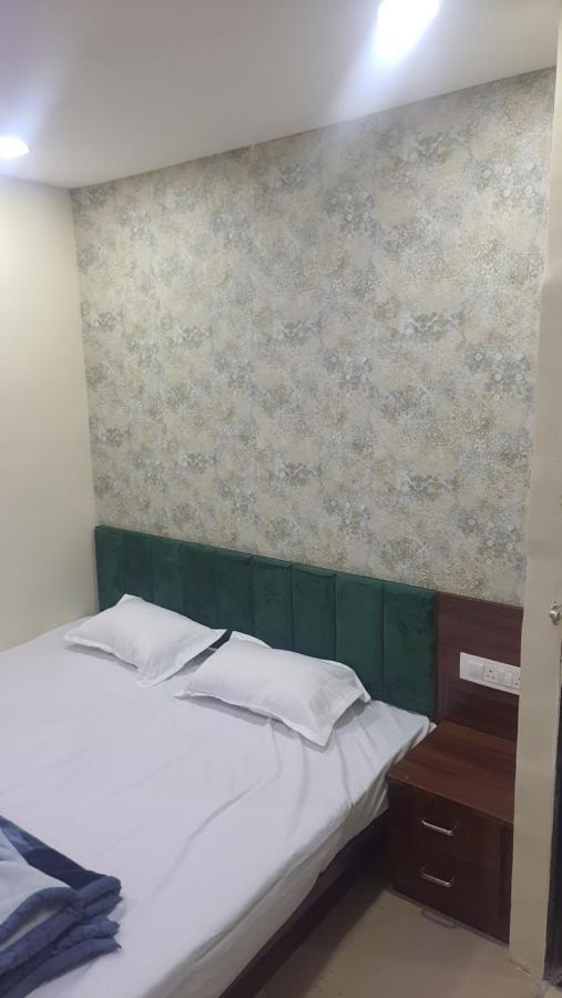 Green Leaf Hotel Ujjain Luaran gambar