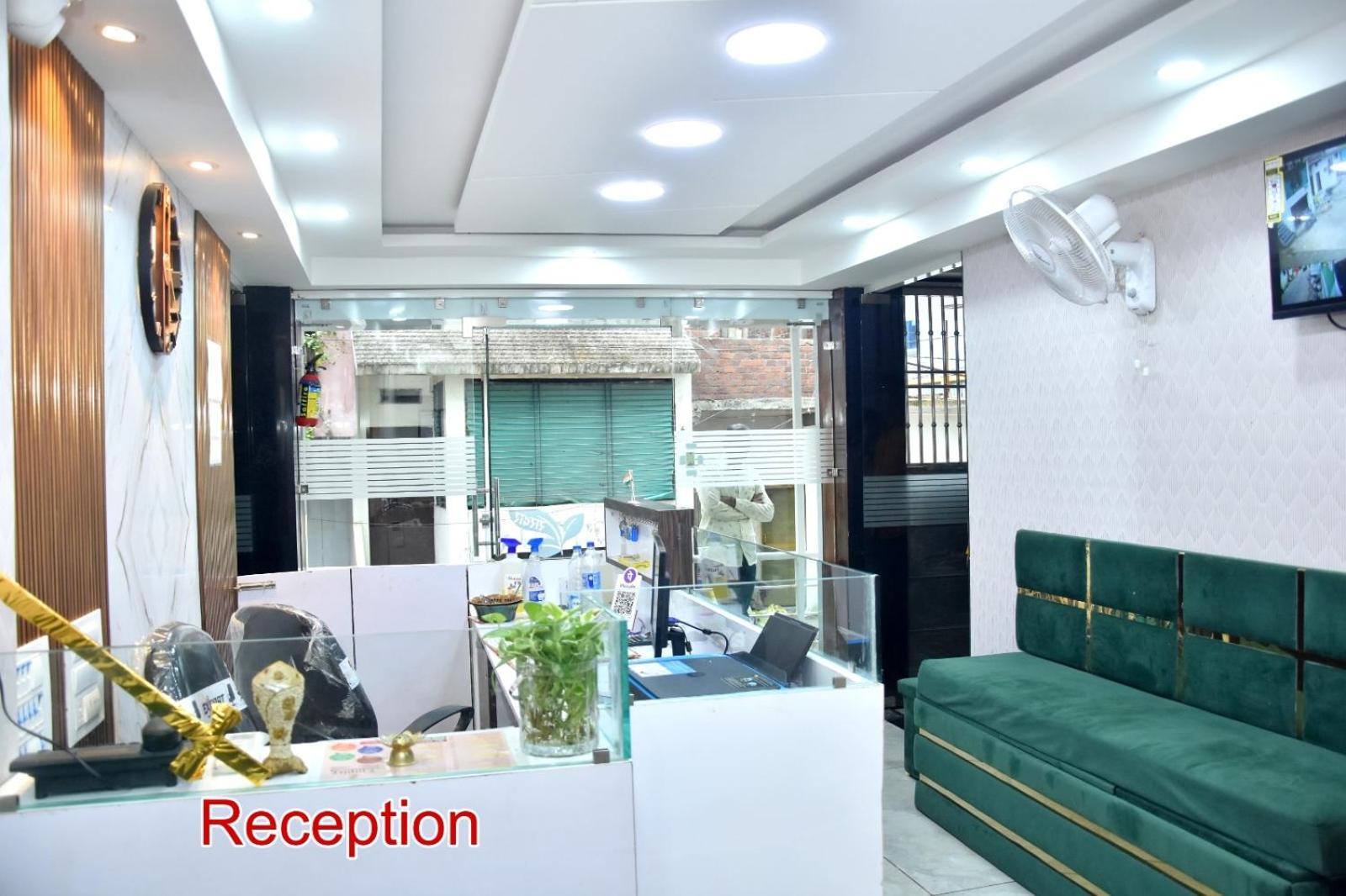 Green Leaf Hotel Ujjain Luaran gambar