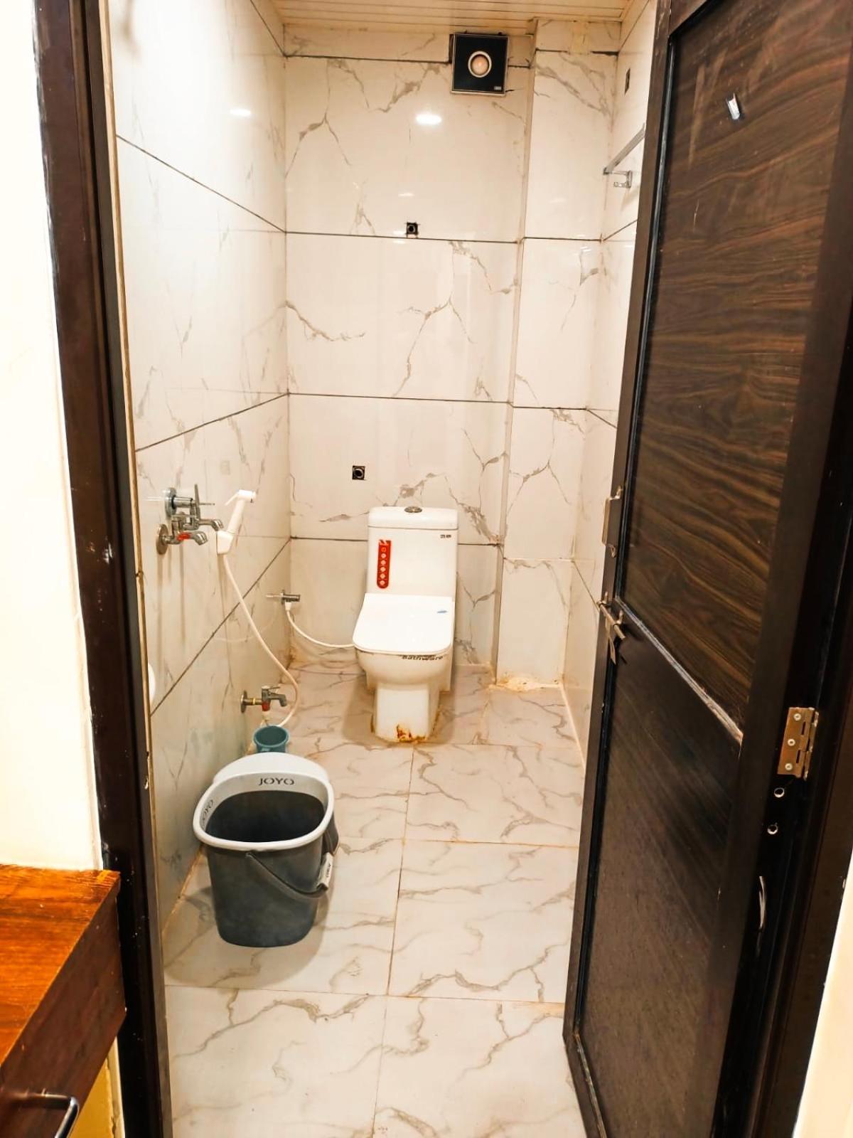 Green Leaf Hotel Ujjain Luaran gambar