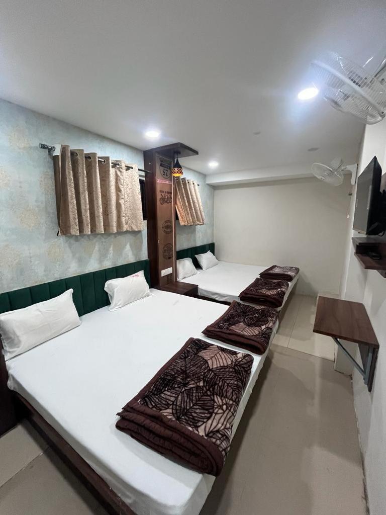 Green Leaf Hotel Ujjain Luaran gambar
