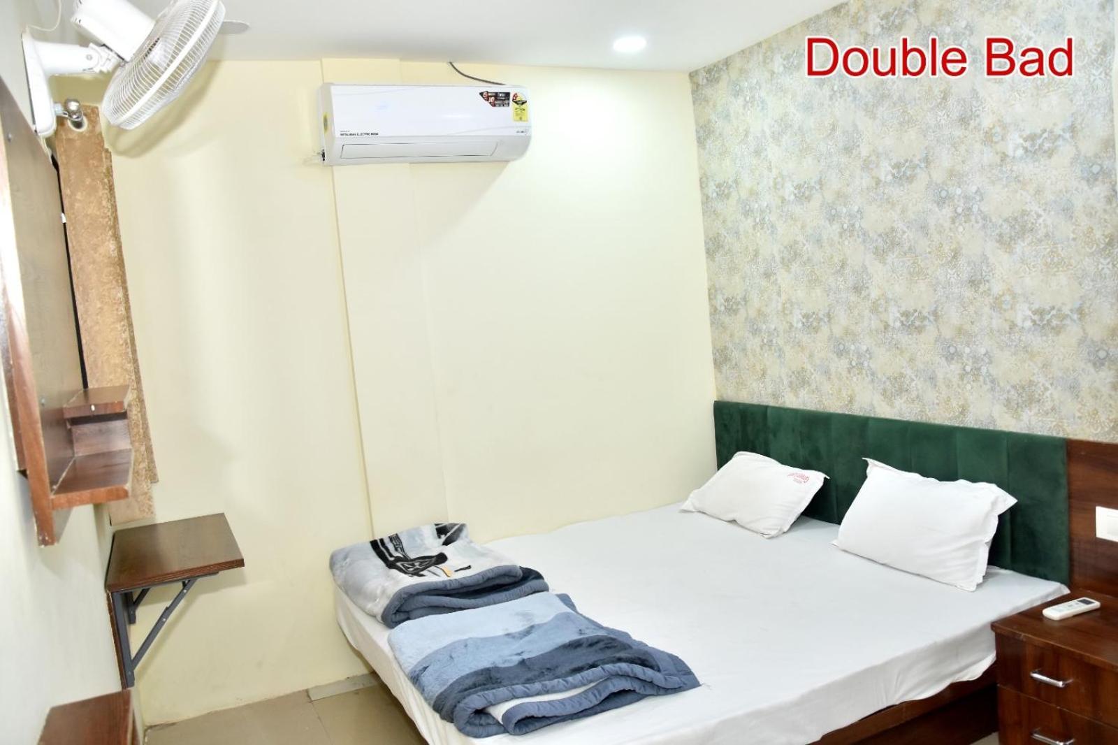 Green Leaf Hotel Ujjain Luaran gambar