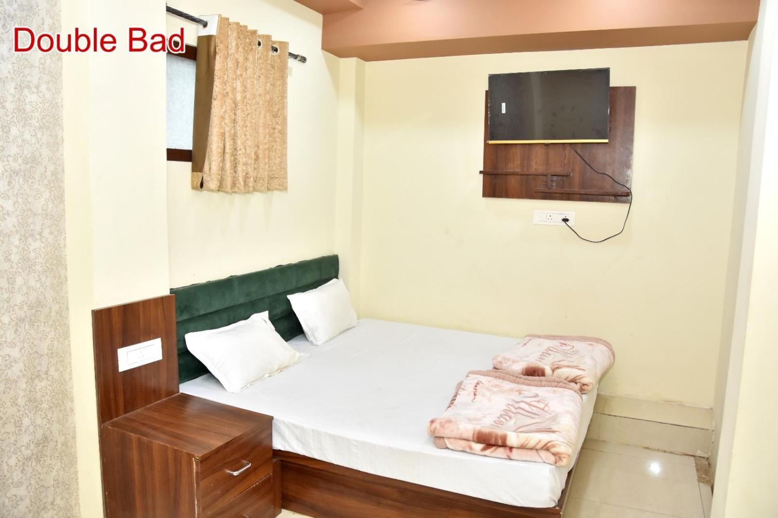 Green Leaf Hotel Ujjain Luaran gambar