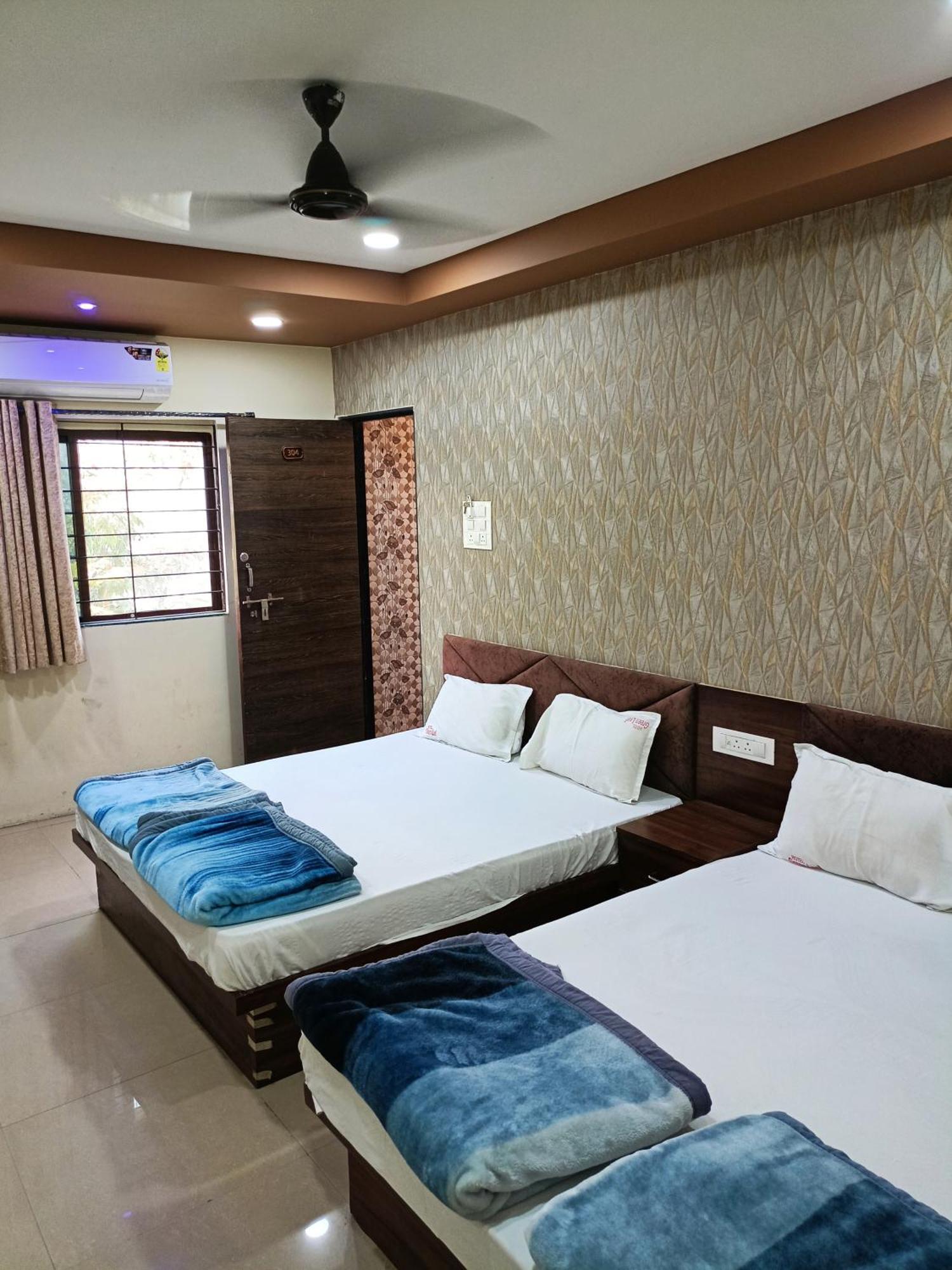 Green Leaf Hotel Ujjain Luaran gambar
