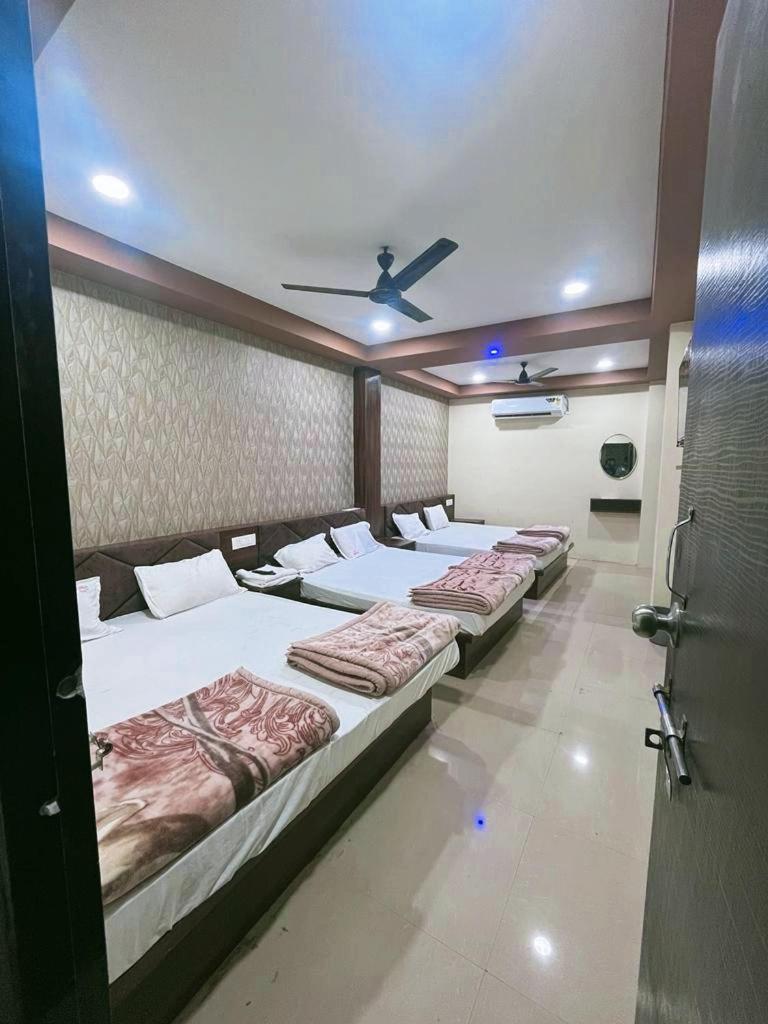 Green Leaf Hotel Ujjain Luaran gambar