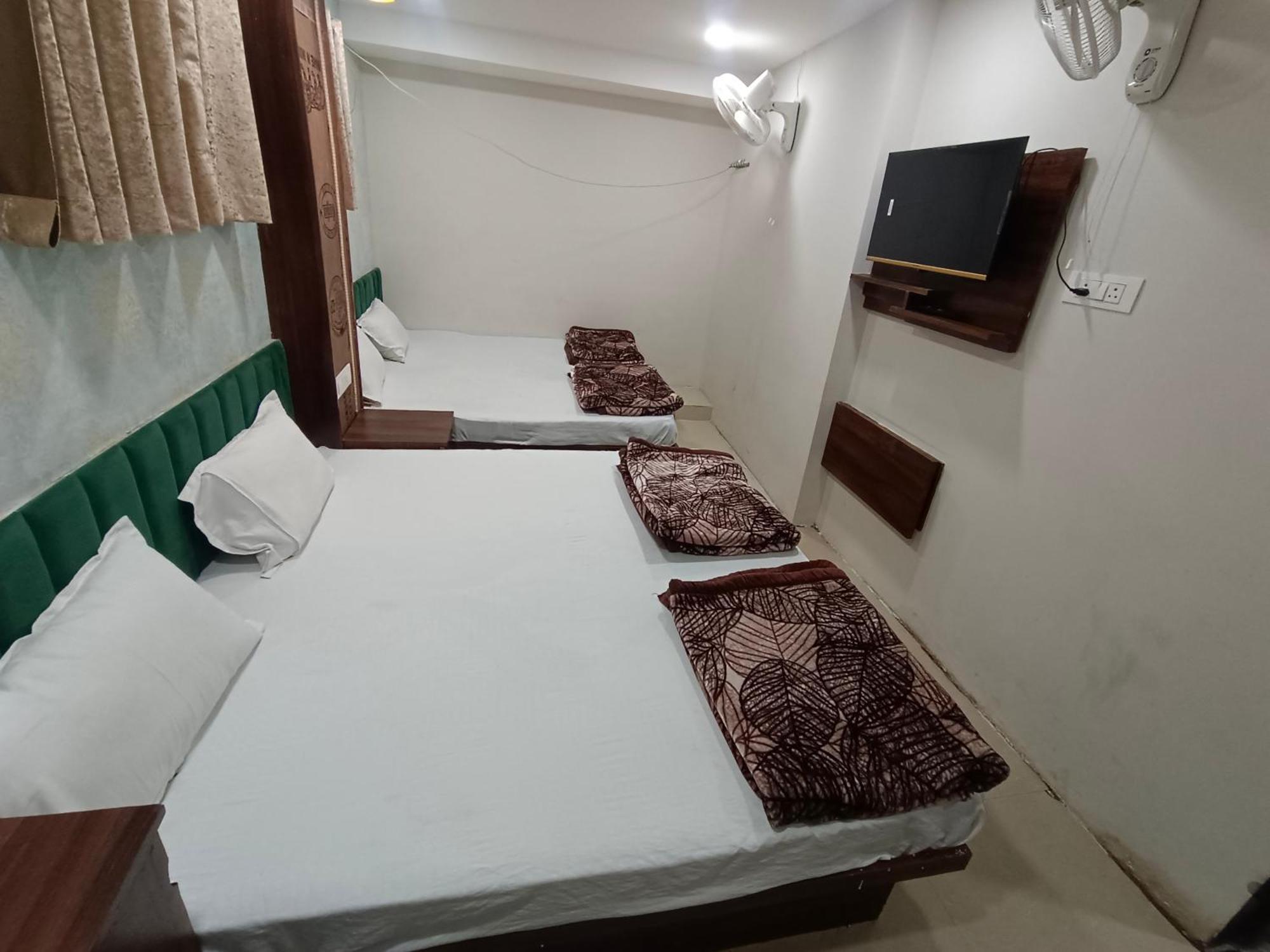 Green Leaf Hotel Ujjain Luaran gambar