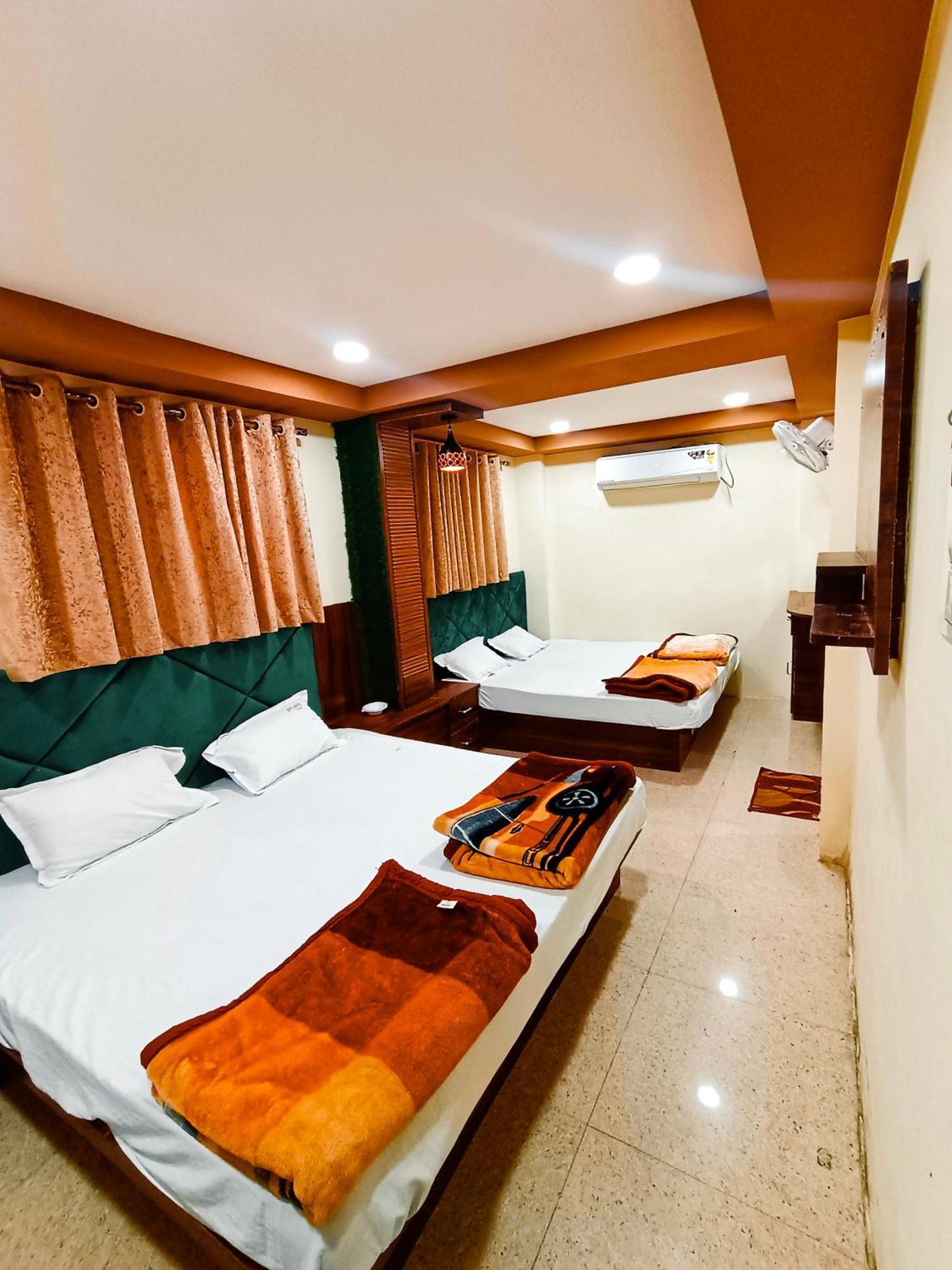 Green Leaf Hotel Ujjain Luaran gambar